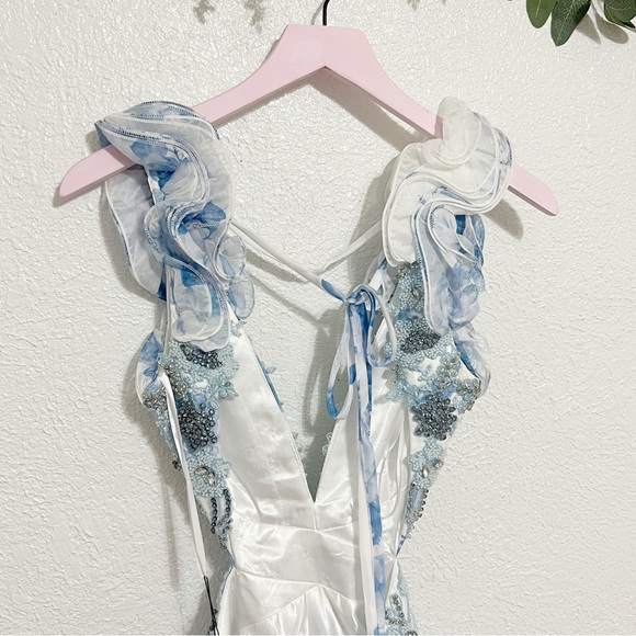 NWT Mac Duggal Floral Lace Up Tie Back Ruffle Shoulder Embellished Gown - Picture 6 of 10